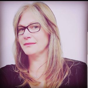 Meet your Posher, Deborah